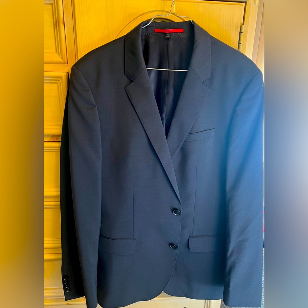 Hugo Boss Suit Jacket. Classic , Modern. Size 42 L